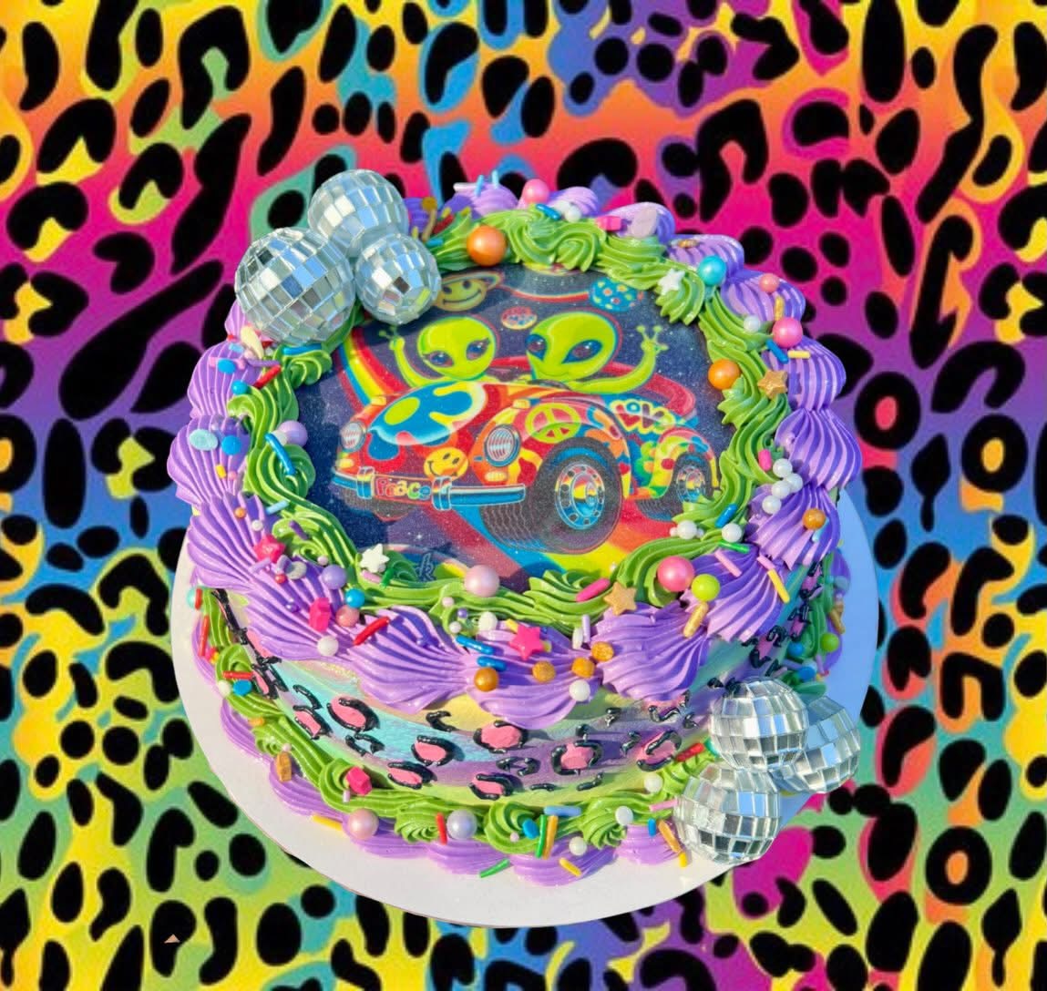 Alien themed cake