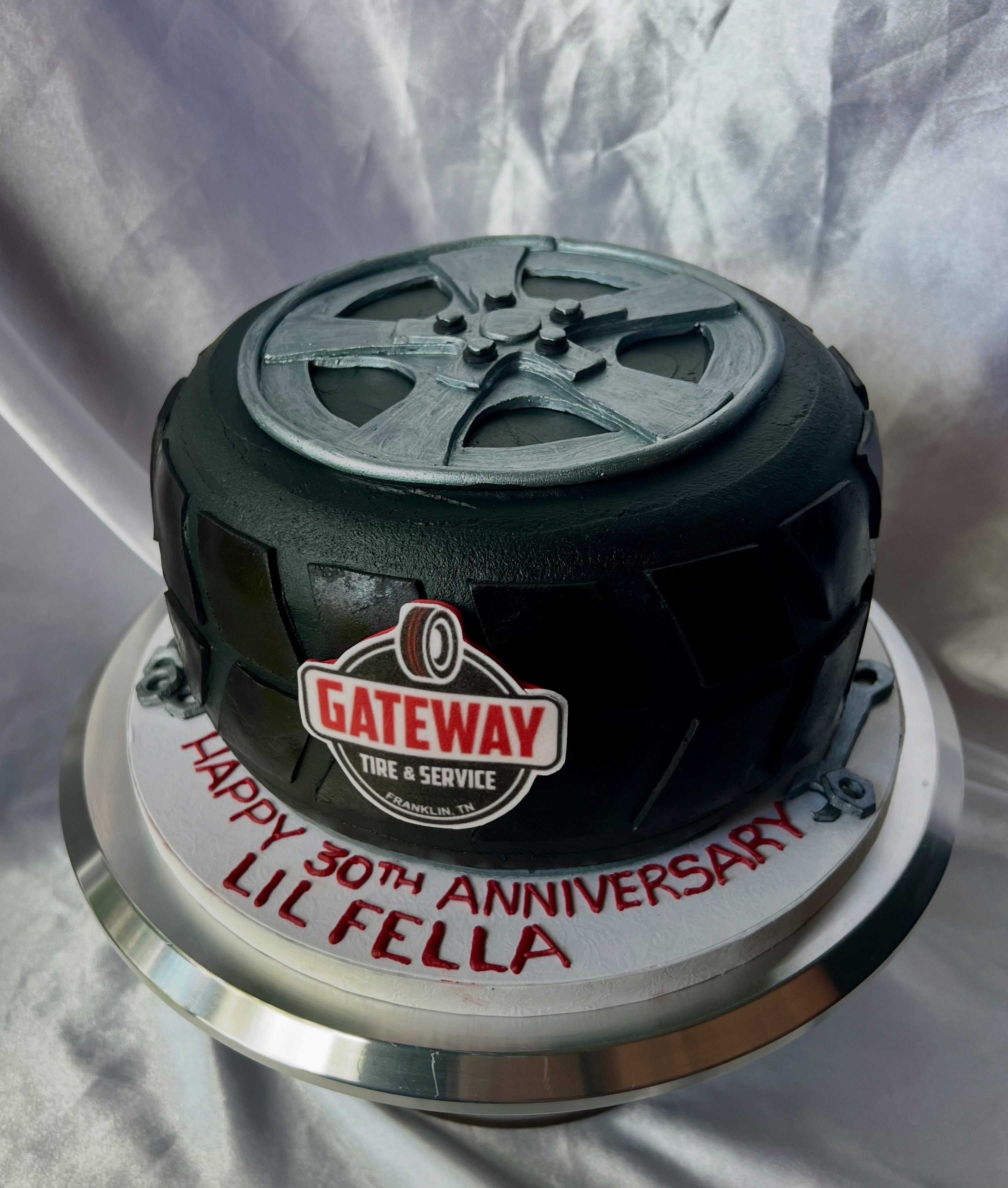 Tire anniversary cake